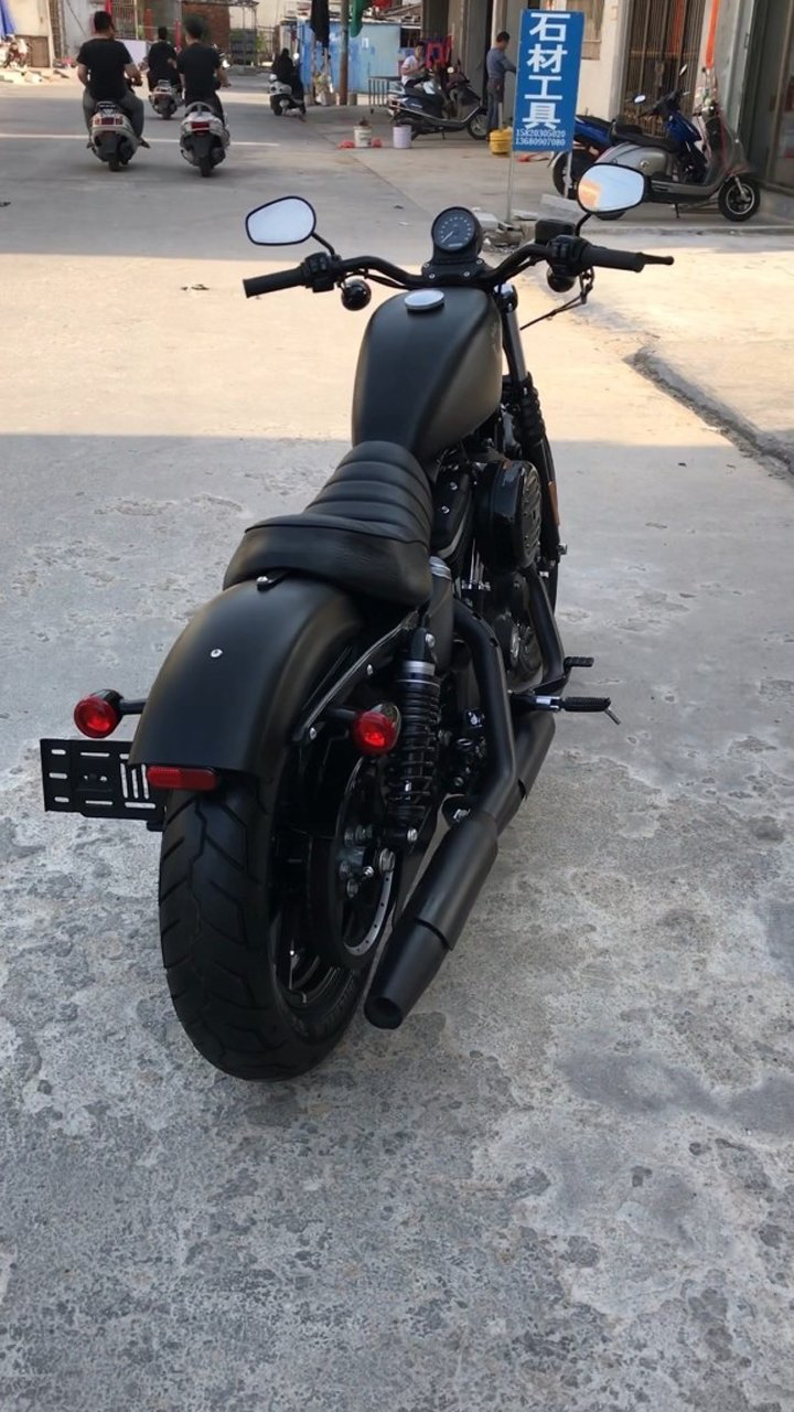 现在美国都不香了 美国哈雷883贱价