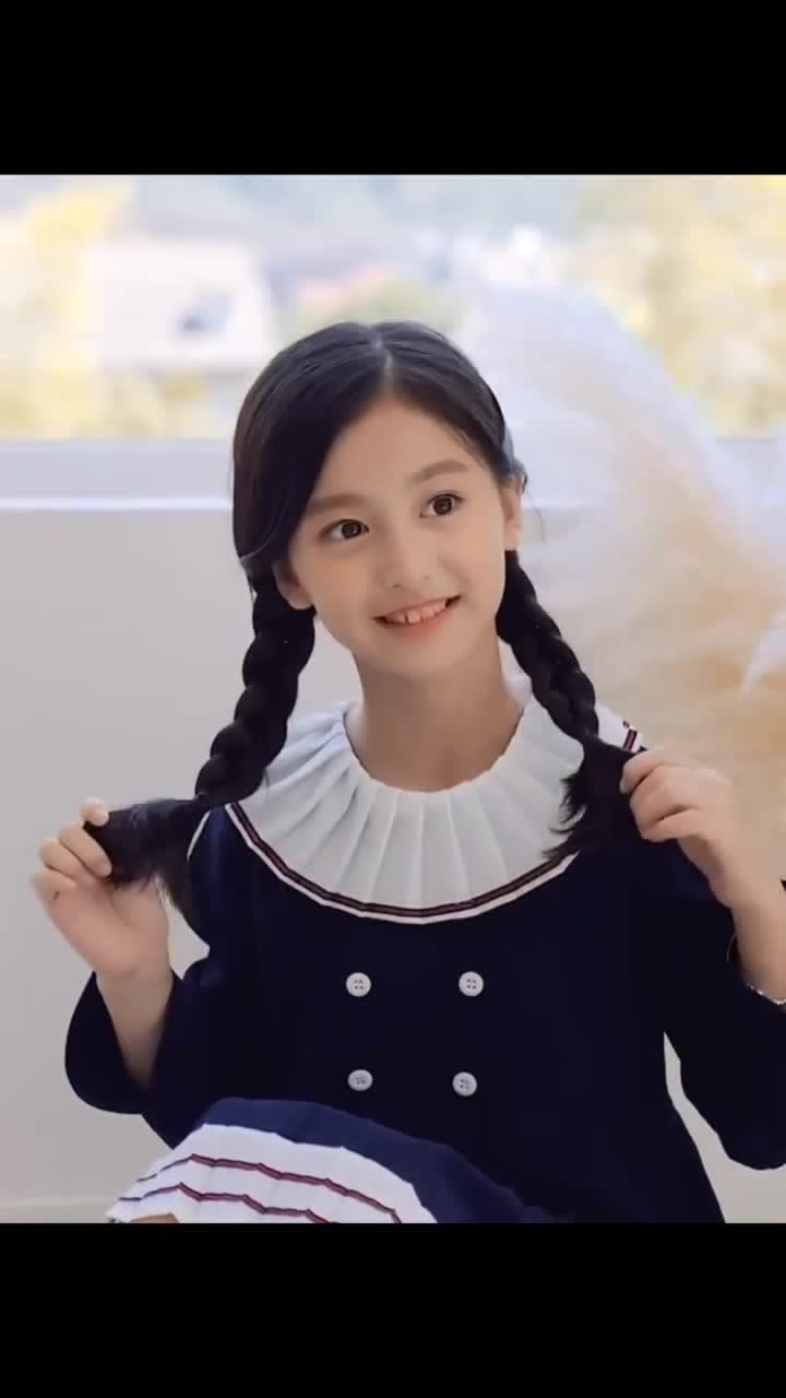 童模裴佳欣现在长这样好基因都搁她身上了,怪不得王一博都喜欢