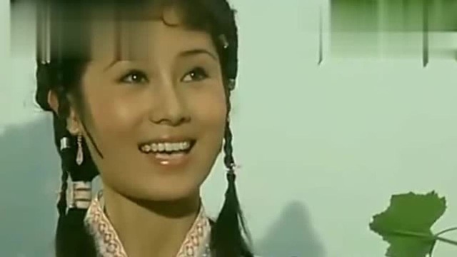 “牧羊女”丁岚:巅峰时移民新加坡,弃演经商成富婆,至今单身