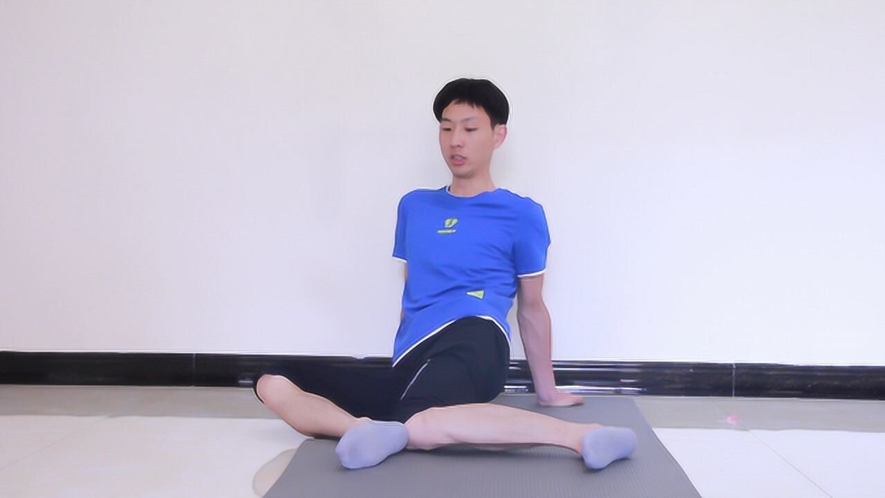 每天左右摆腿20次,促循环,养内脏,瘦腰缩胯,髋关节更灵活