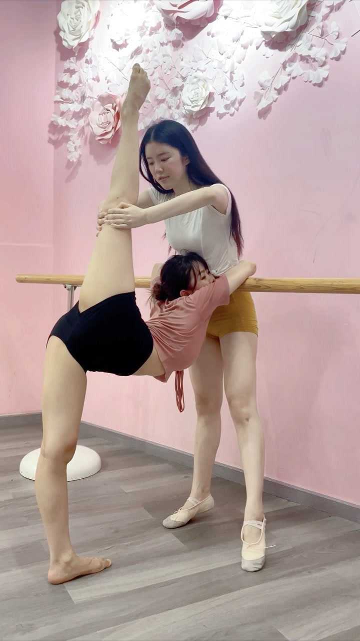 搬后腿舞蹈生才懂得痛