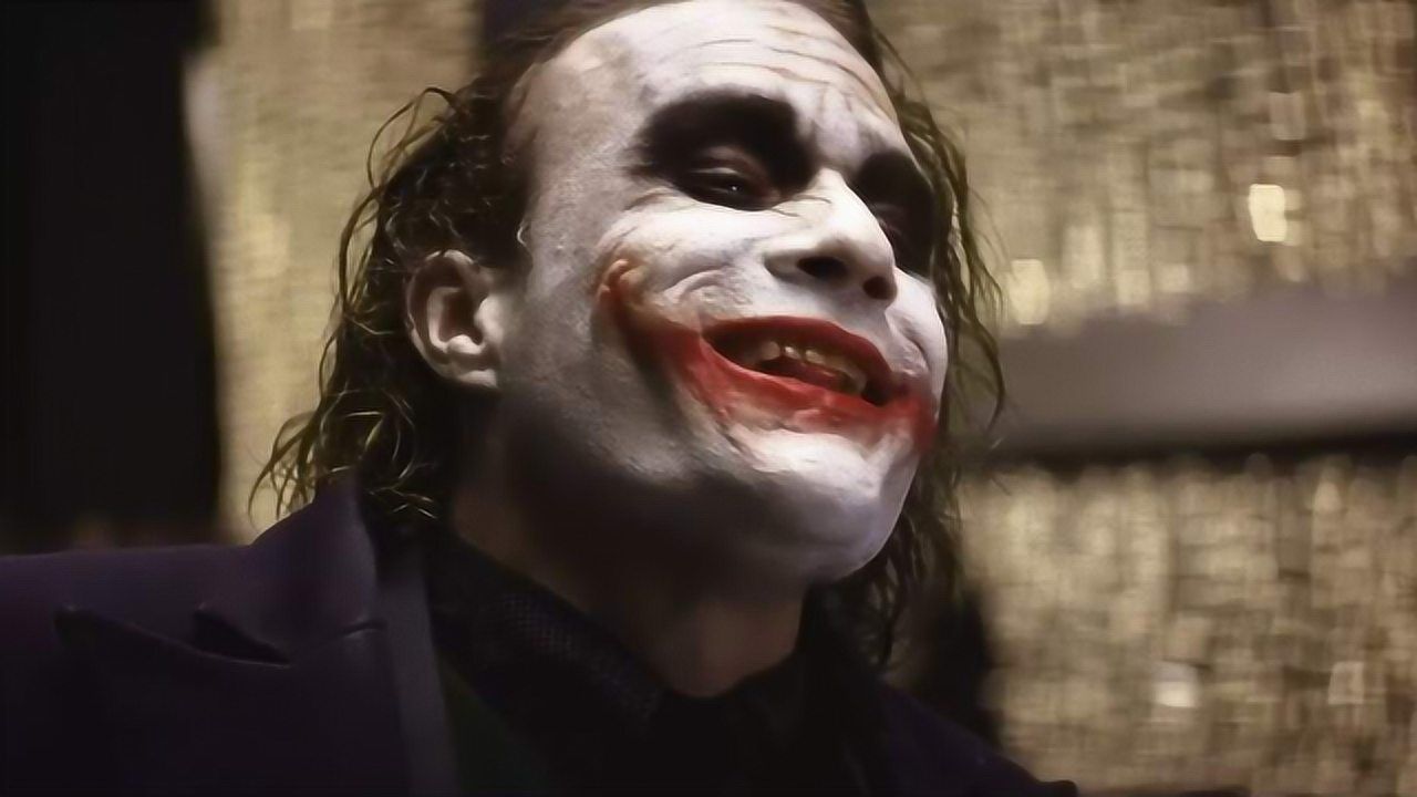 《蝙蝠侠黑暗骑士》幕后:希斯莱杰起初惨遭质疑,不料成就最经典小丑!