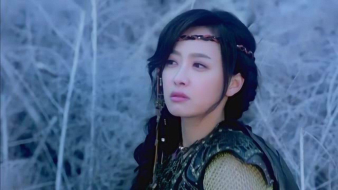 梨落在森林苏醒,醒来看到樱空释和小孩嬉戏,两人诉说往事