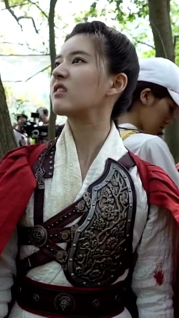 传闻中的陈芊芊幕后花絮赵露思也太搞笑了吧