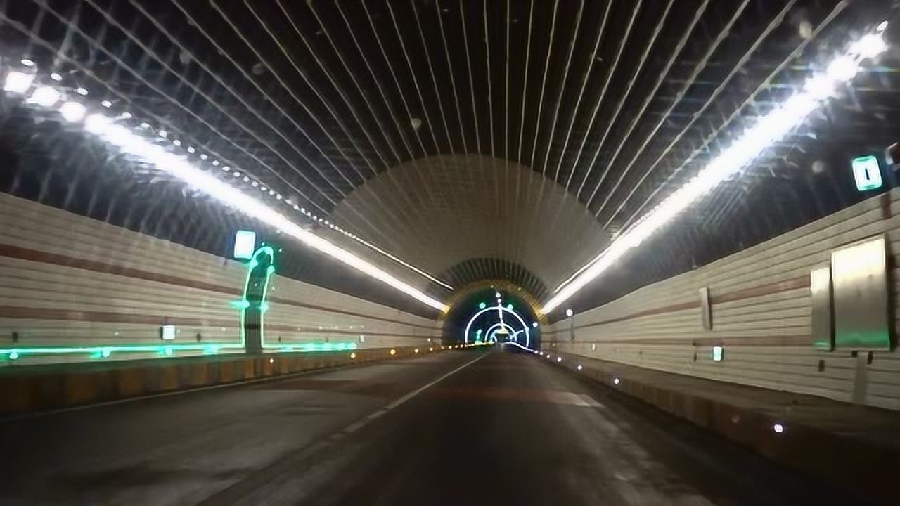 天堑变通途实拍集双高速五女峰特长隧道简直太壮观了