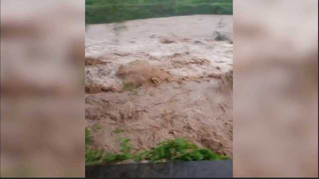 全县停课 !广东平远遭暴雨侵袭发布红色预警 城镇街道积水成河