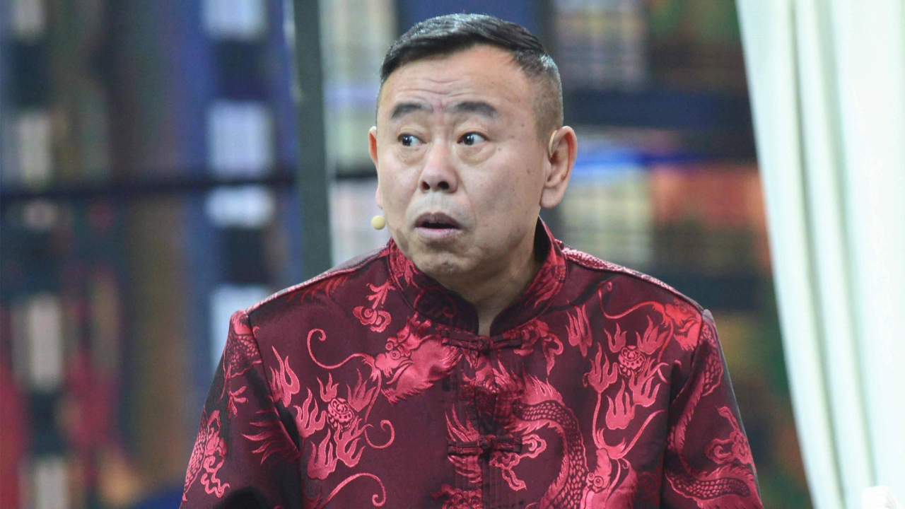 从春晚常青树到口碑大翻车,潘长江的喜剧之路越走越窄了丨贵圈人物