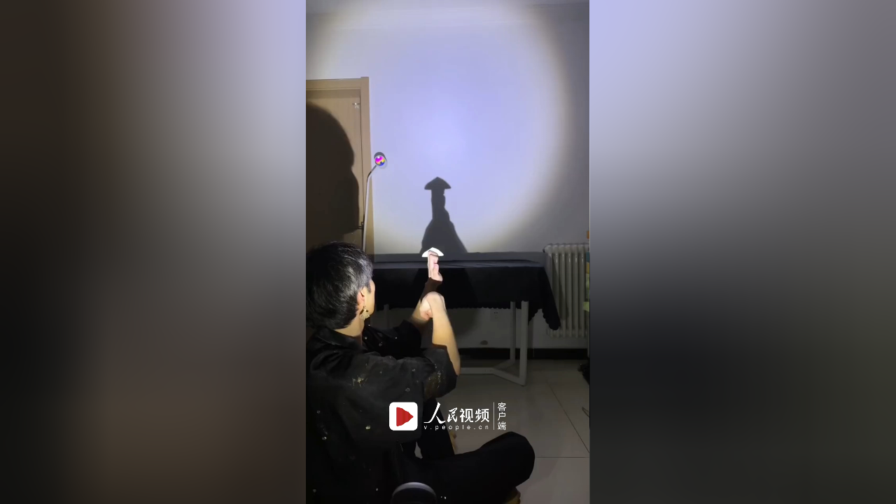 你见过手影版《大笑江湖》吗?网友:看着简单,一学一个不吱声