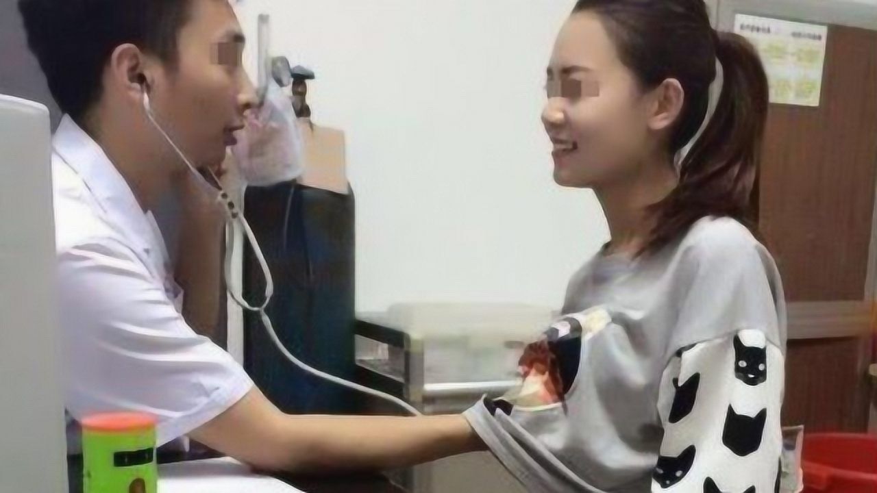美女从不穿内衣，去医院做体检，脱掉上衣以后医生不淡定了_腾讯视频