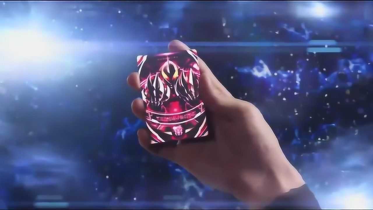 红凯都拿出贝利亚奥特曼的卡牌了可是不敢借只能变身其他形态