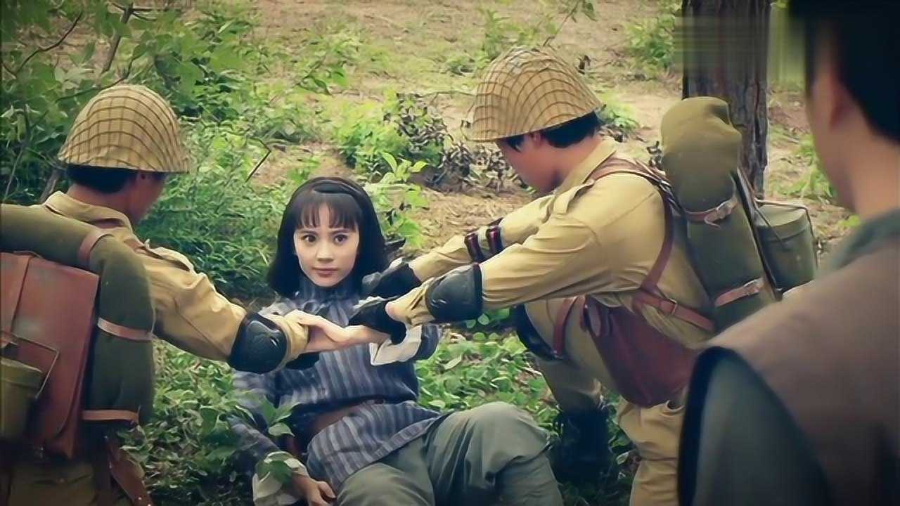 女八路遭小鬼子活捉,手上一个小动作,小鬼子太蠢竟一无所知!