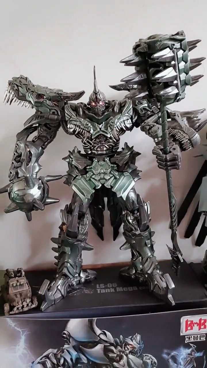 这个是变形金刚里的钢索,十分的霸气