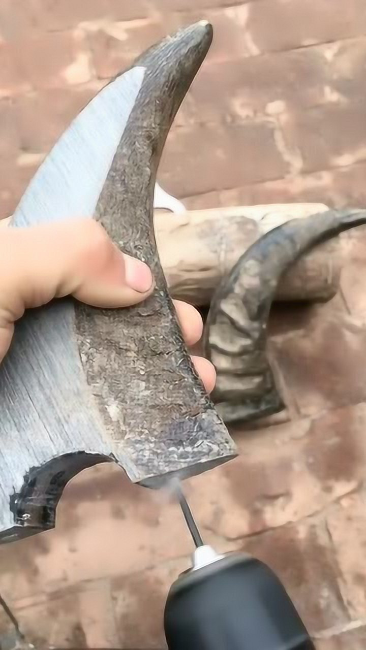 牛角弹弓加工制作