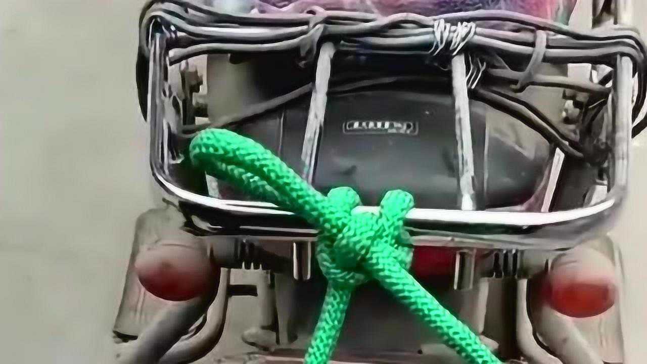 很多人都想知道摩托车上是如何绑绳子的今天给大家演示绑的坚固的办法