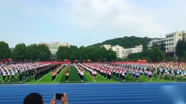 课间操5000人cilicili舞蹈, 真是太好看了