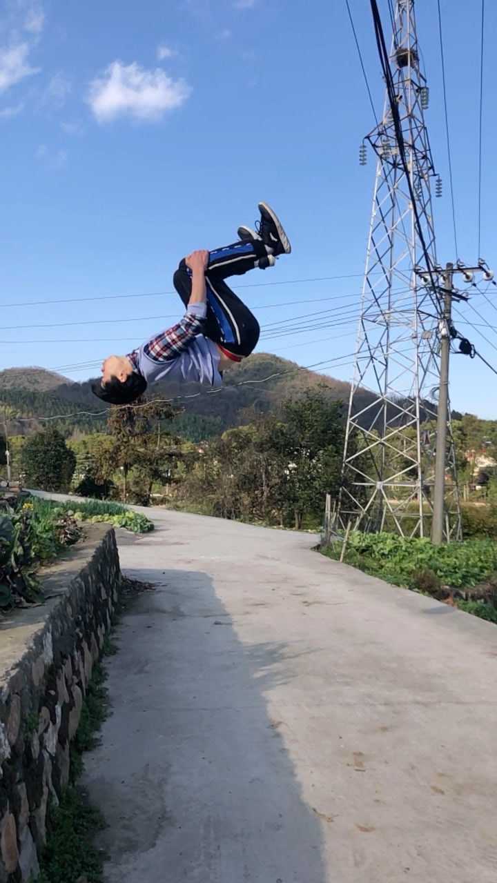 云顶后空翻慢动作