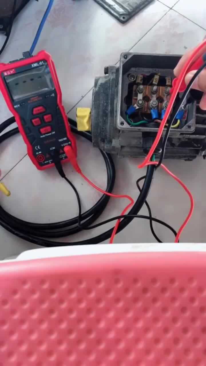 使用万用表测量电机好坏