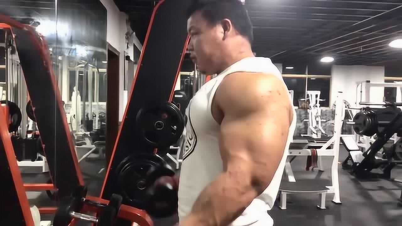 中国健美界巅峰人物刘锐被称为真人版程咬金超越鹿神的男人