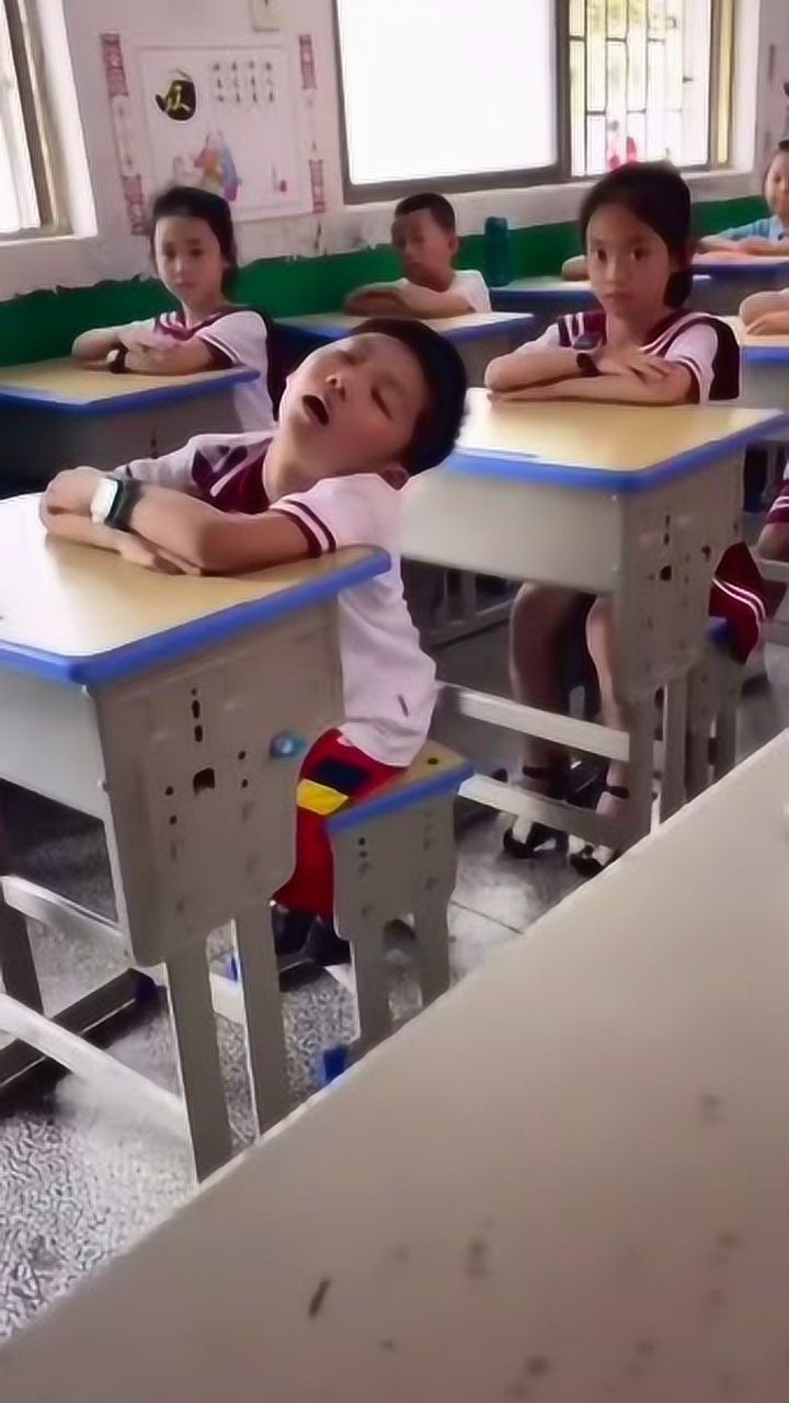 学生上课睡觉,被老师发现,这孩子竟能临危不乱!_高清1080P在线观看平台_腾讯视频
