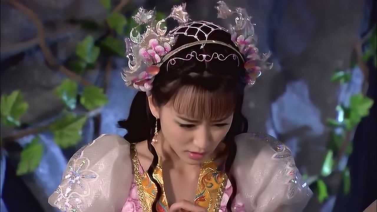 封神英雄:鲛儿救青青用手指传血,网友:救子牙就用亲亲,有私心啊