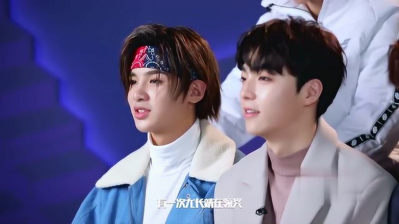 黄明昊cue尤长靖小贾有一次长靖在领奖我在台下为弟弟感到骄傲