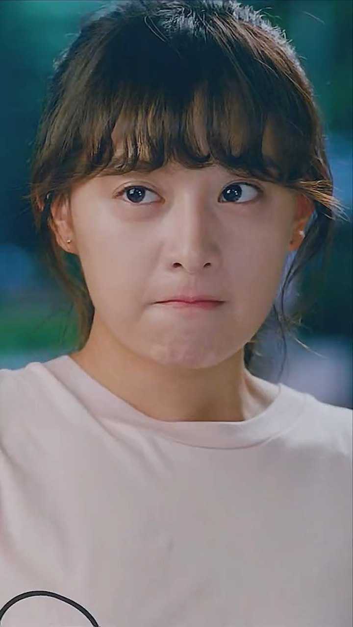 起来欣赏金智媛的撒娇合集