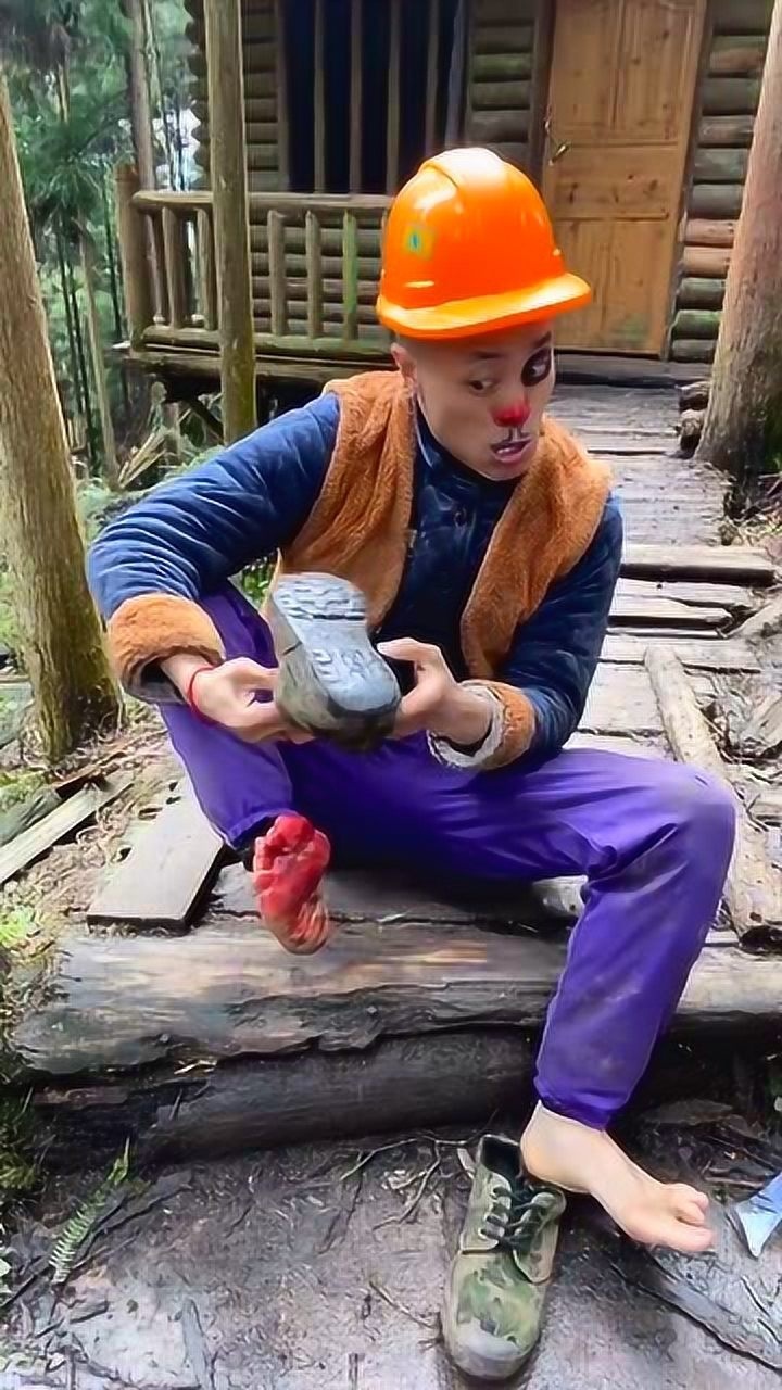 光头强听到广告以为自己得了破伤风这给他吓了一大跳