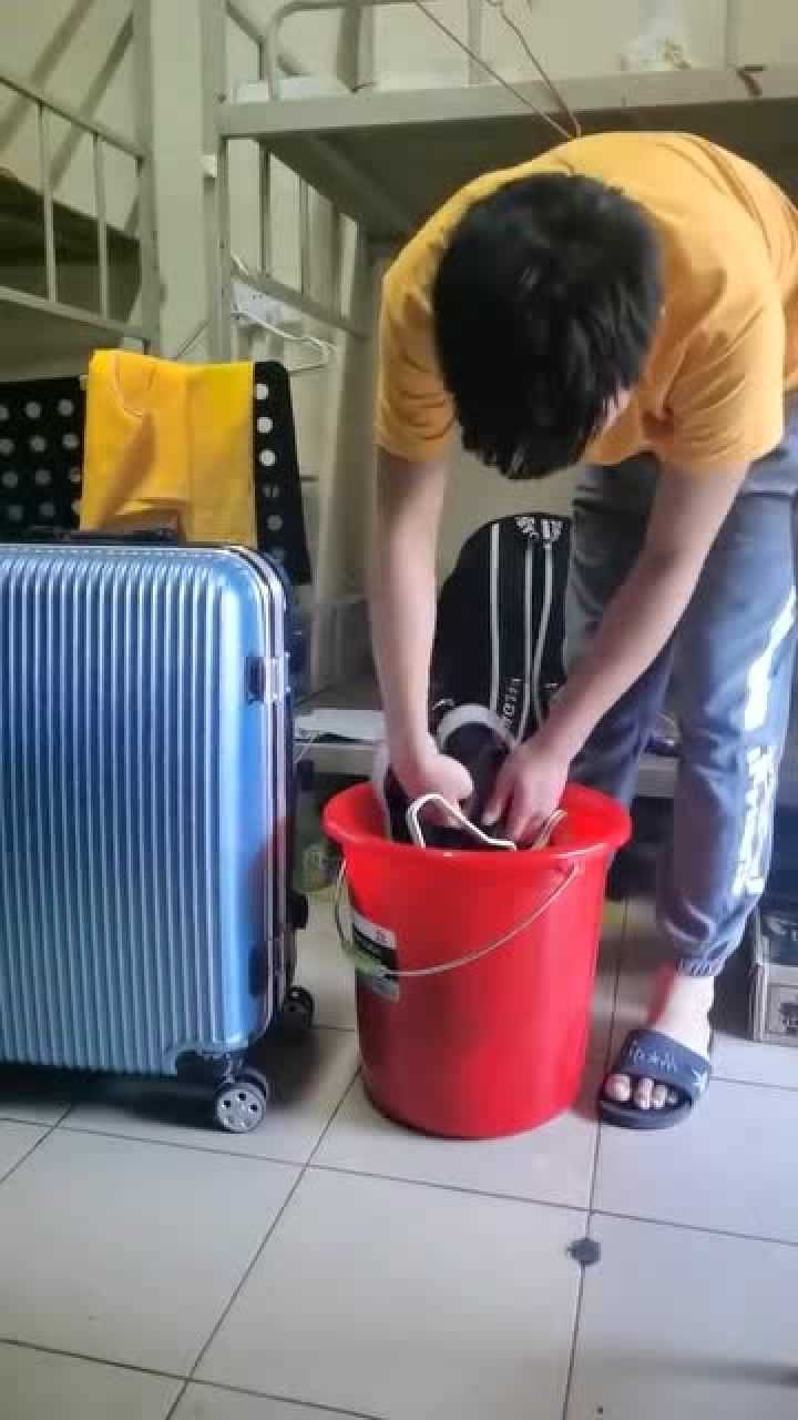 昨天上了一个夜班今天直接提桶跑路进厂真的没有前途吗