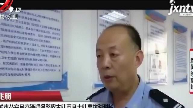 山东:货车电动车瞬间相撞 两姐妹受伤