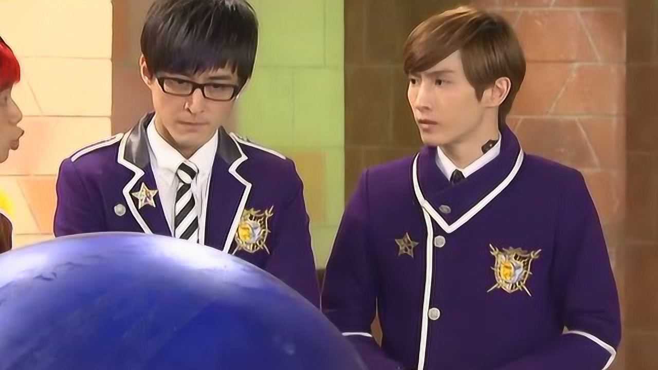 萌学园5潼恩刚看到雷普雷普也看到潼恩十分开心