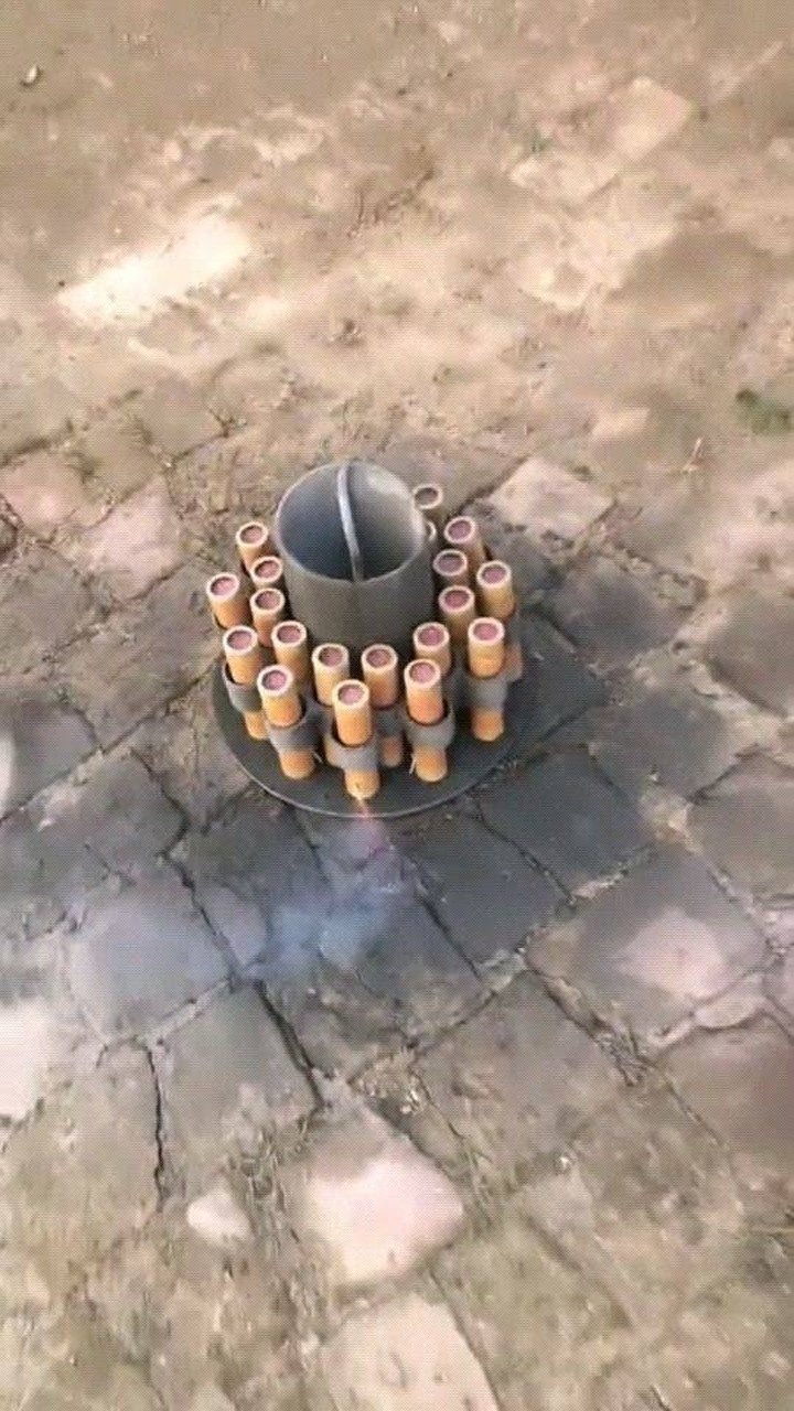 80个二踢脚,在一块的威力,今天终于见识了!