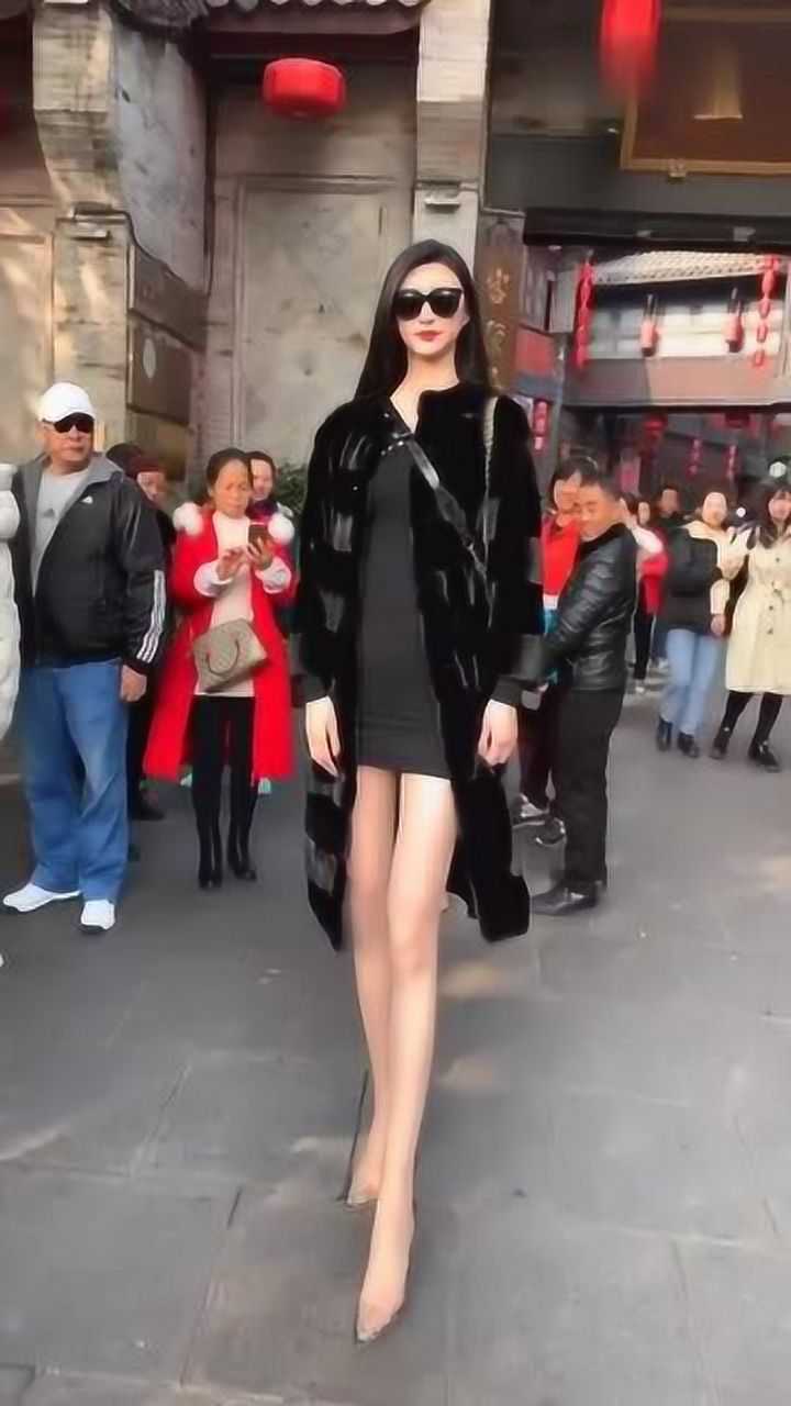 身高2米的美女图片