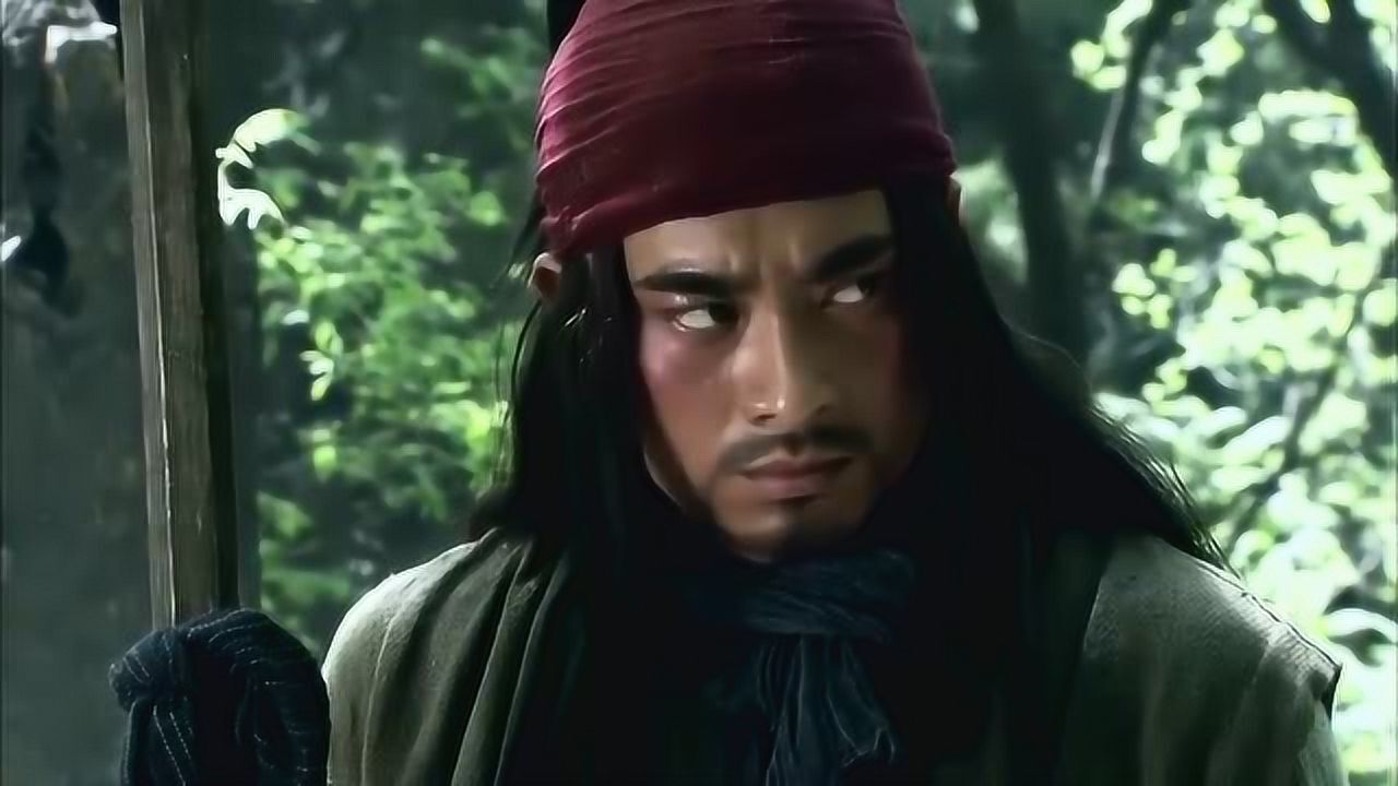 新水浒传武松醉酒上冈见告示有大虫也不回竟躺石头上睡着了