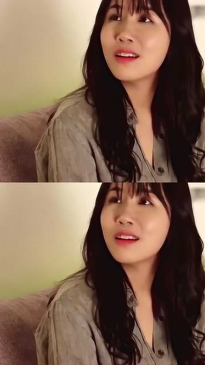 姐姐的朋友2弟弟突然闯进姐姐朋友的房间