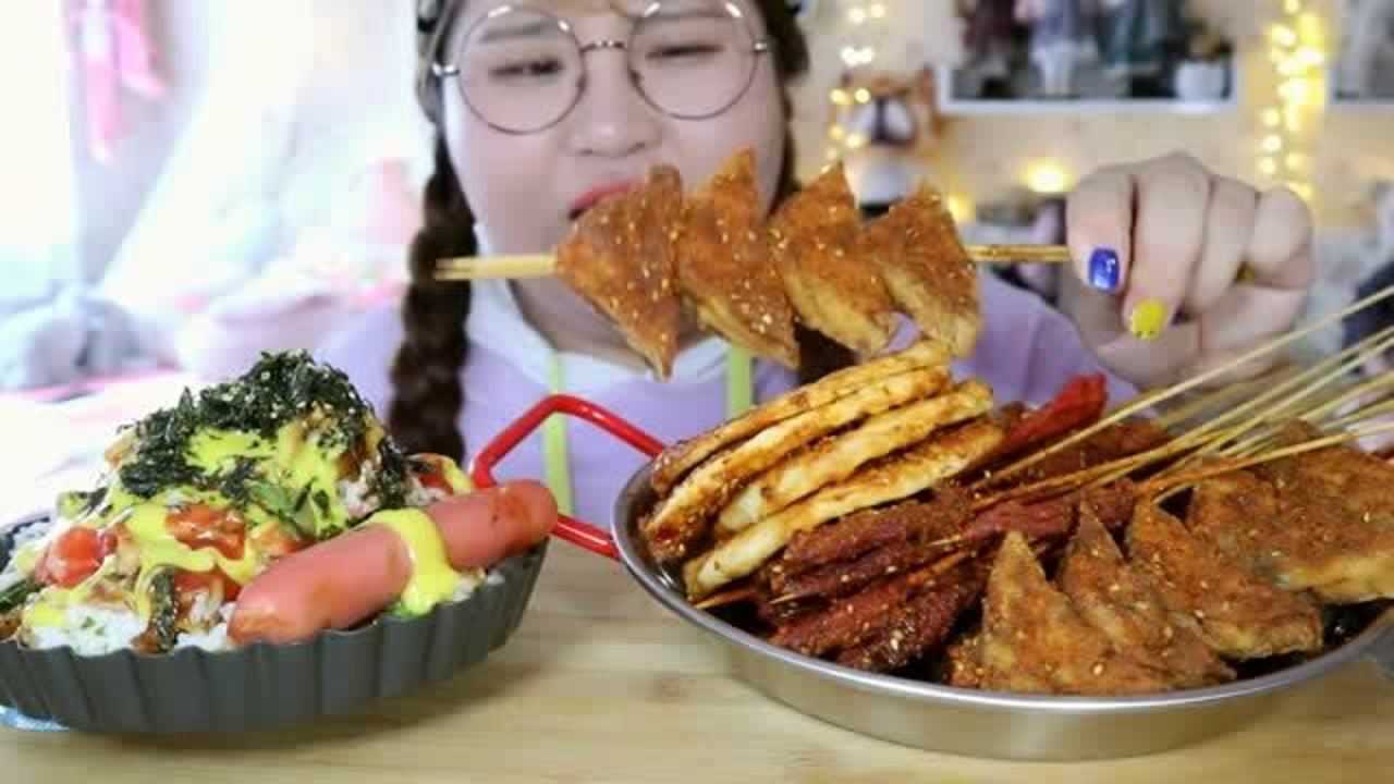 肉姐美食频道炸串臭豆腐烤肉拌饭冰啤酒肉姐又来放毒啦