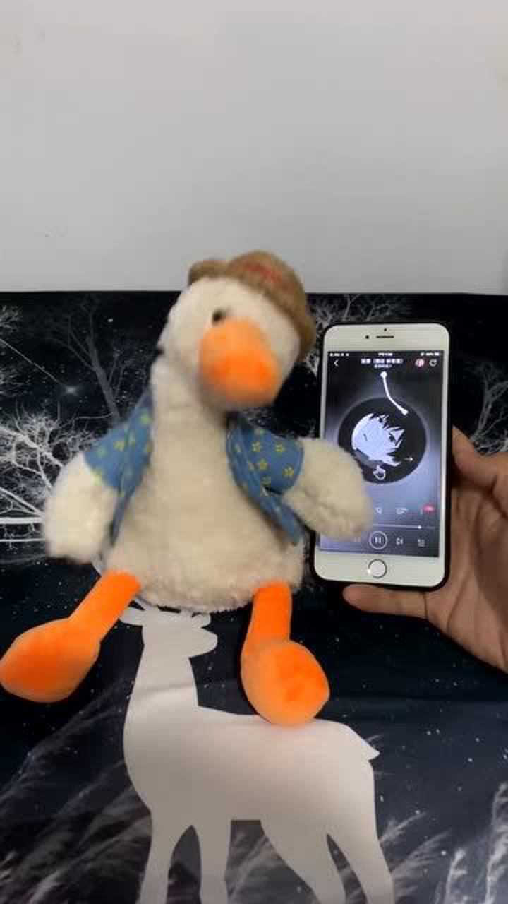 解锁了复读鸭的新技能,居然还会唱歌!