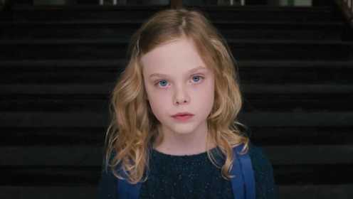 三分钟速看《菲比梦游奇境》，患有罕见强迫症的小女孩，成功出演爱丽丝