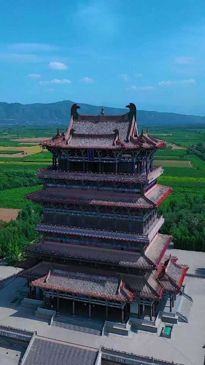 鹳雀楼白日依山尽黄河入海流欲穷千里目更上一层楼