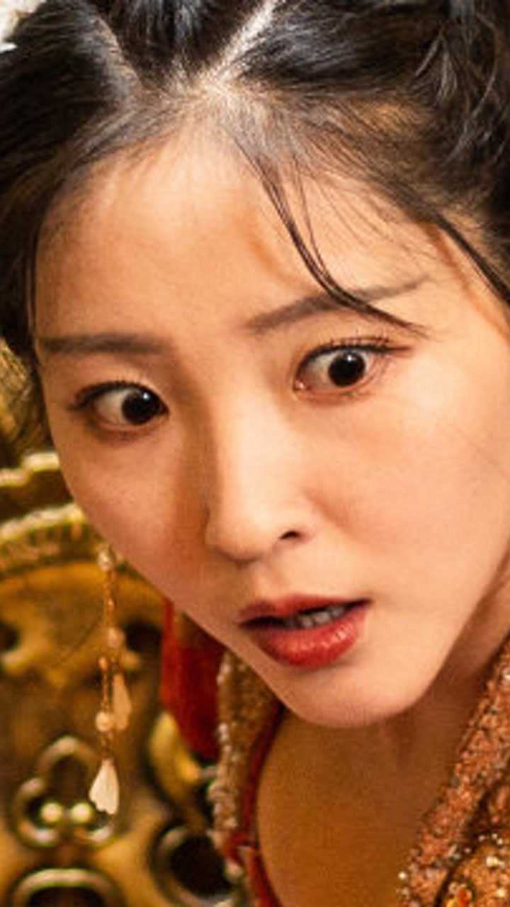 丑女洛无忧第30集丑女变美女两个男人同时喜欢上她