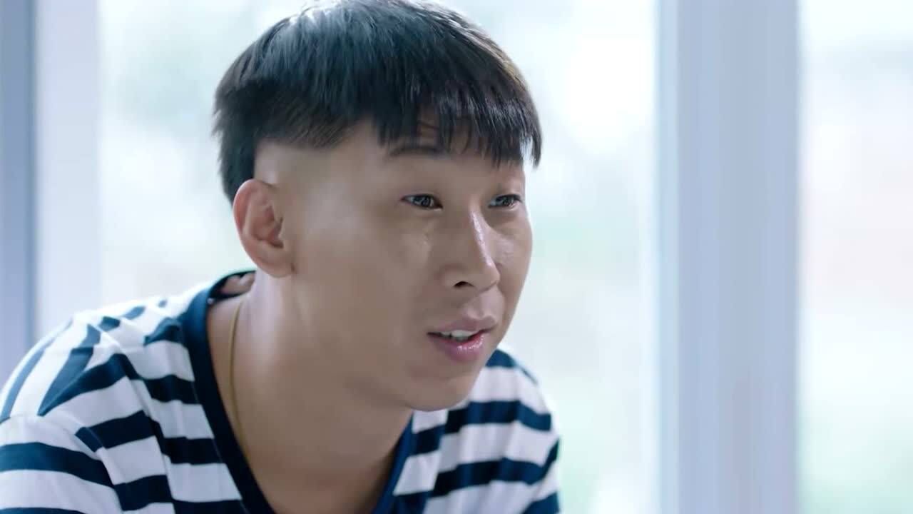 演员王海涛在小镇警事里饰演张老疙瘩