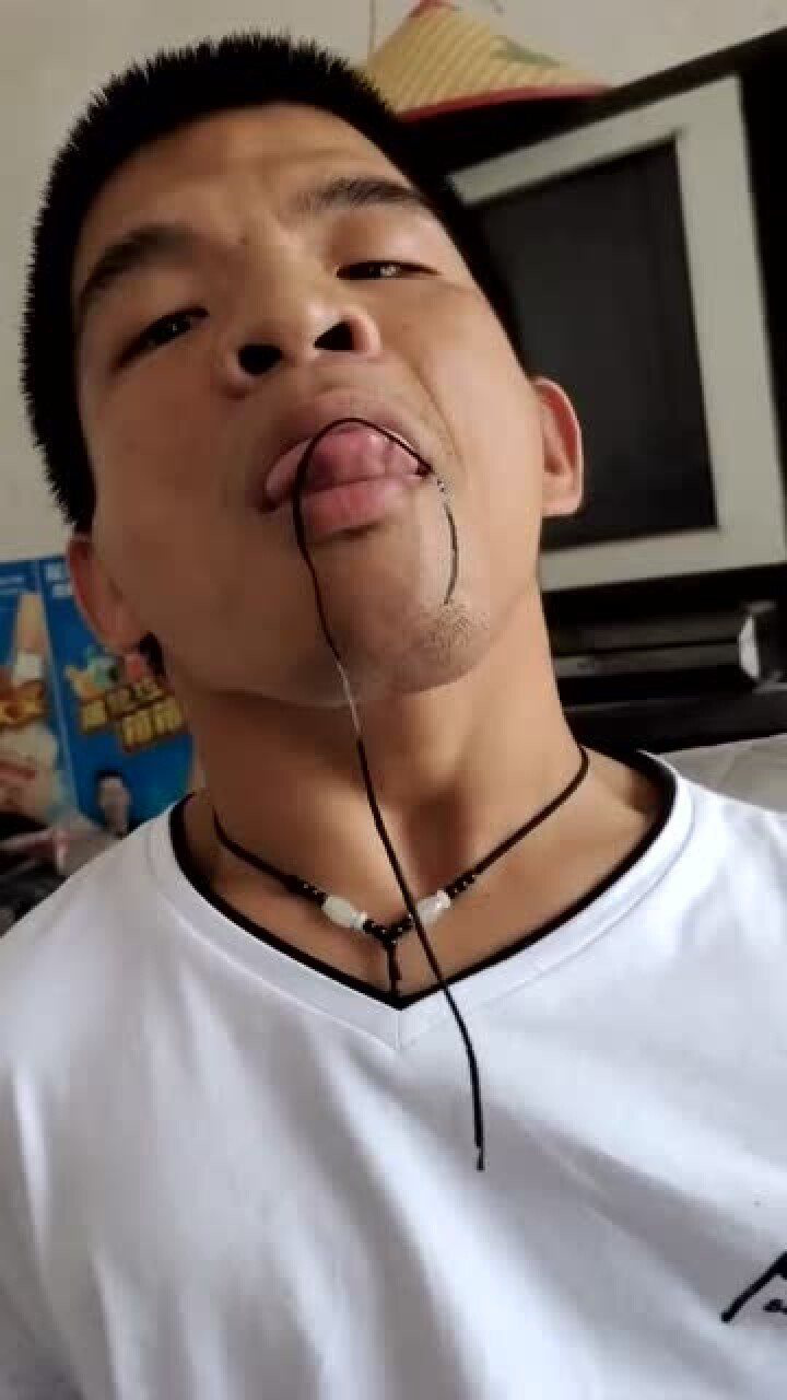 吉尼斯保持着高广利用舌头给绳子打结真是长见识了