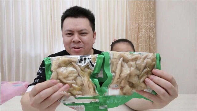 开箱试吃两种口味的“泡鸡爪”,你们更喜欢哪个牌子的呢?