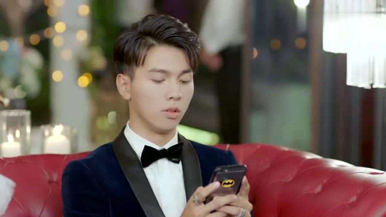 恶魔少爷别吻我李深冬竟被大家问到初吻韩七录主动抱住明媛