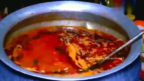印度美食：三哥做的咖喱鱼头汤，看着还不错！