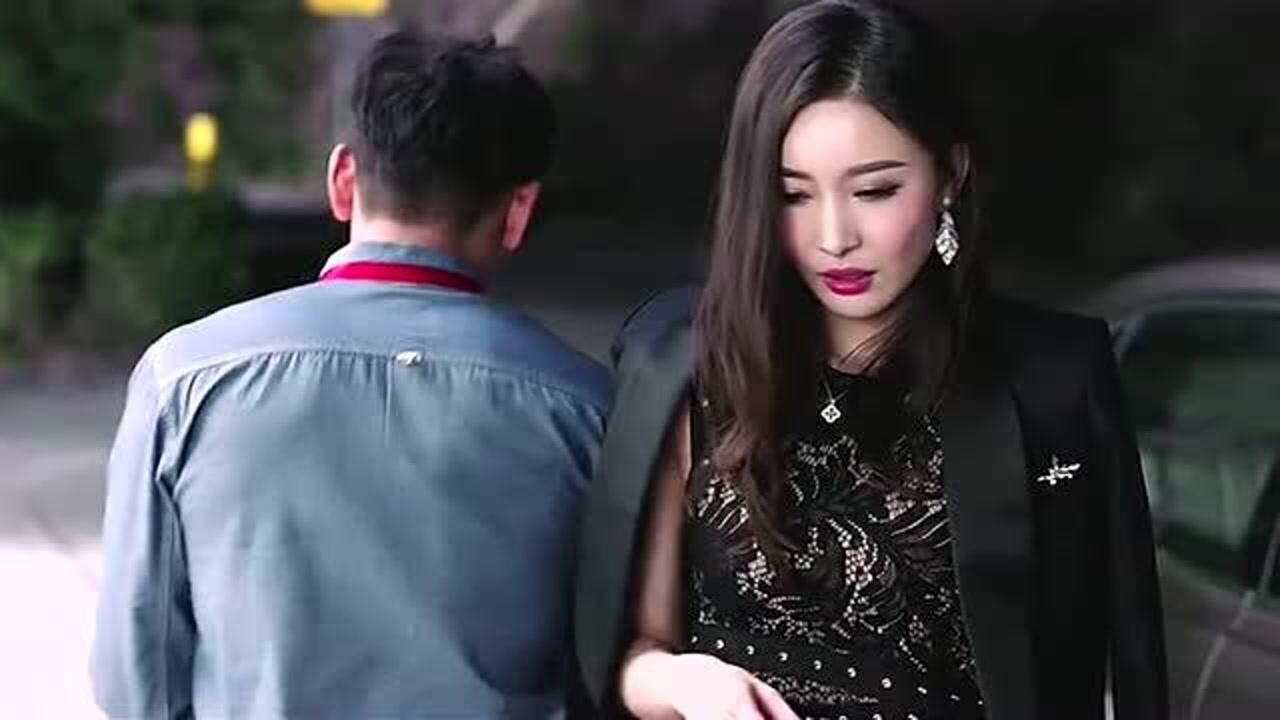 帅气大叔做代驾,结果被富婆看上,这是要逆袭的节奏啊!