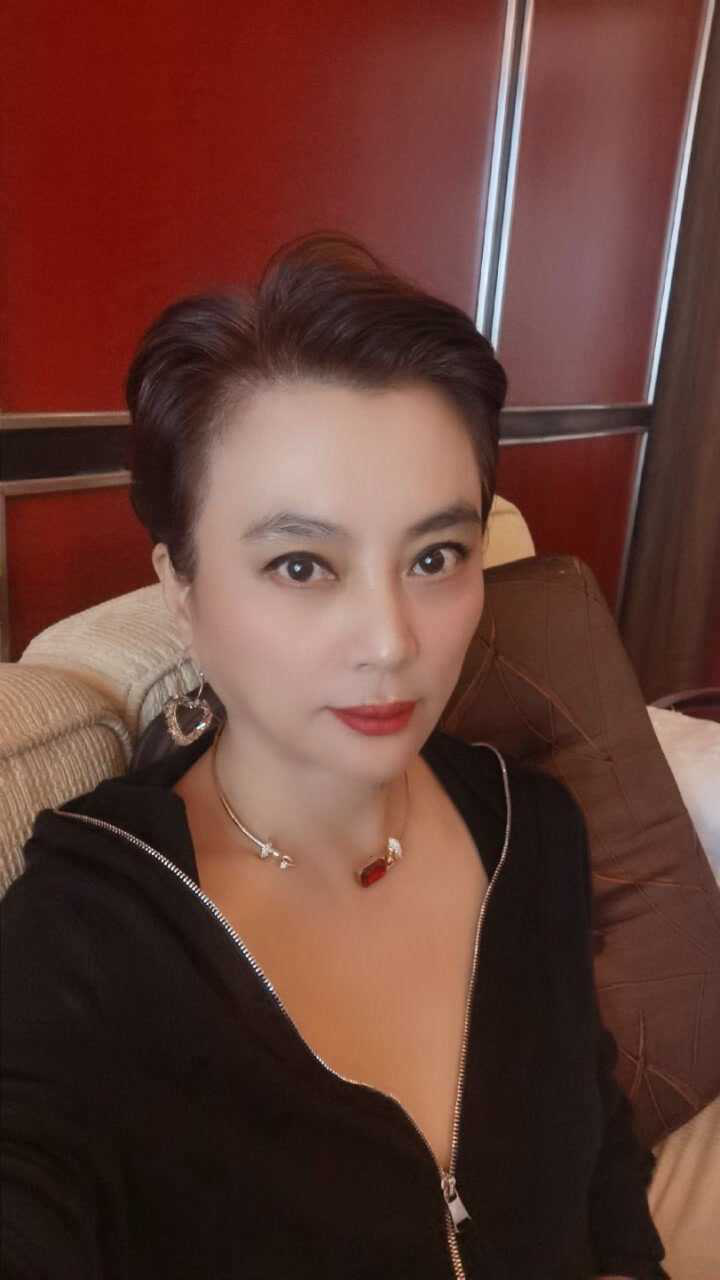 57岁李玲玉近照曝光,曾经是80年代的甜歌皇后