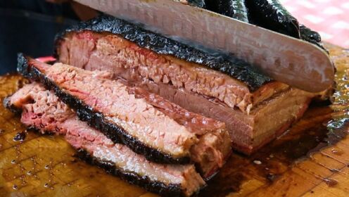 美国街头超火烤牛肉，本以为是块黑炭，一刀切开会后太香了！