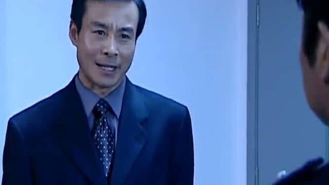 刘局正面对阵李子峰,他总感觉事有蹊跷,但是李子峰总是在阻拦