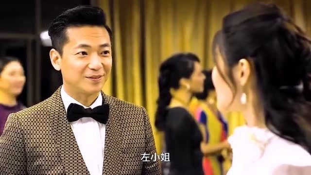 女子的父亲欠下债务无力尝还!催收人员让女子父债女还!这是人干的事吗!