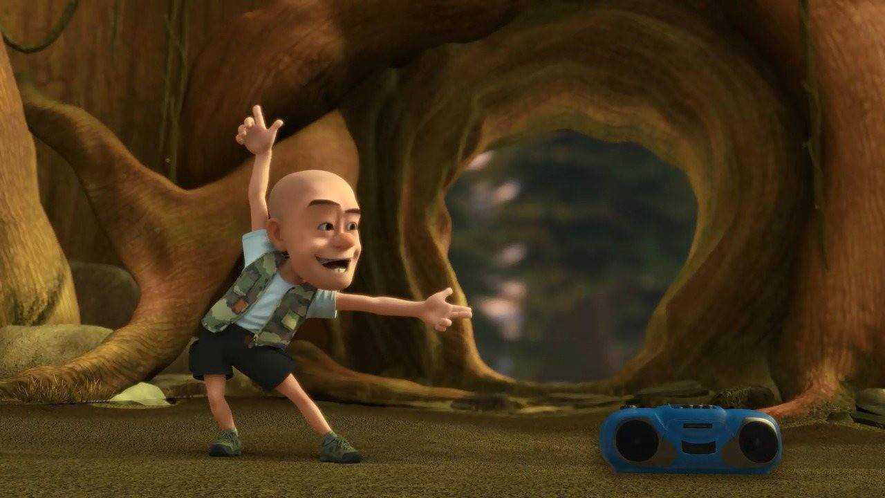 熊出没:光头强广场舞跳得正嗨,熊大却把音乐关了!